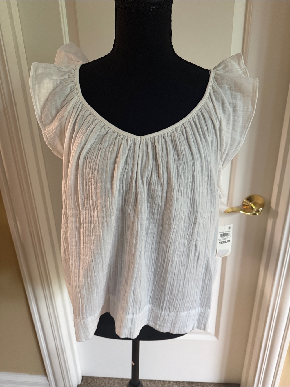ON 34th Flutter Sleeve White V-Neck Peasant Blouse